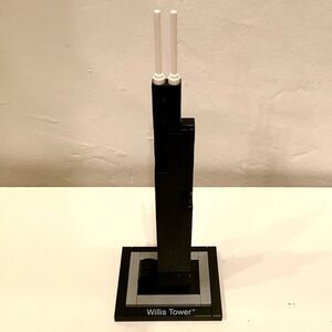 LEGO 21000 WILLIS AKA SEARS TOWER (2008) - 1st EDITION RETIRED ULTRA RARE
